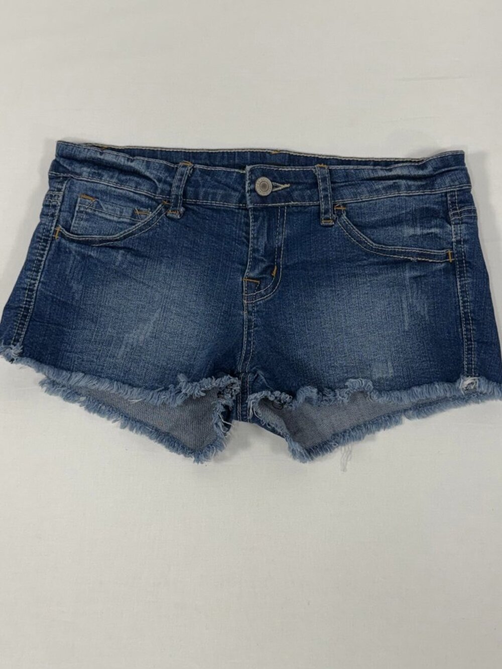 Low-Rise Distressed Klique B Medium Wash Cutoff Denim Shorts Size S‎ Small